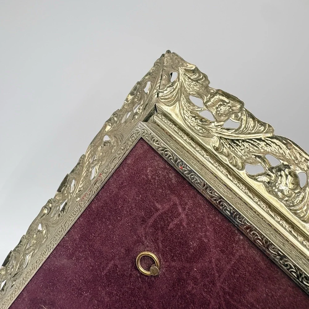 Ornate Picture Frame White Gold Floral Scrollwork 11x14 Wall Hang VTG Filigree
